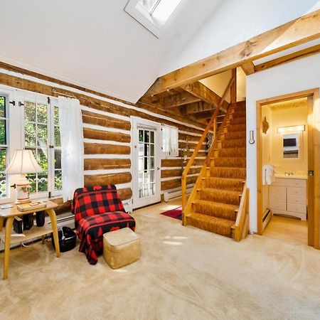 Cozy Condo By Tripp Lake Warrensburg 外观 照片