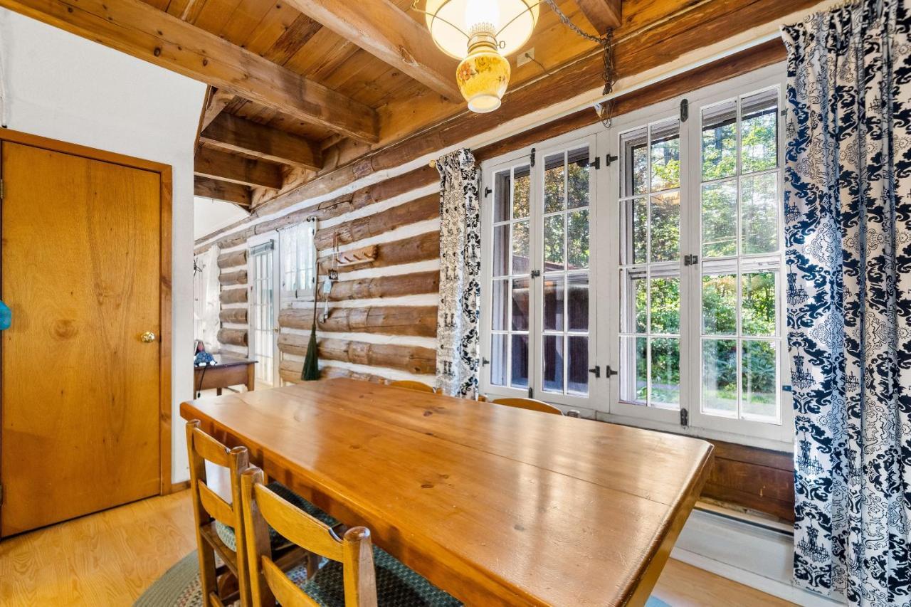 Cozy Condo By Tripp Lake Warrensburg 外观 照片