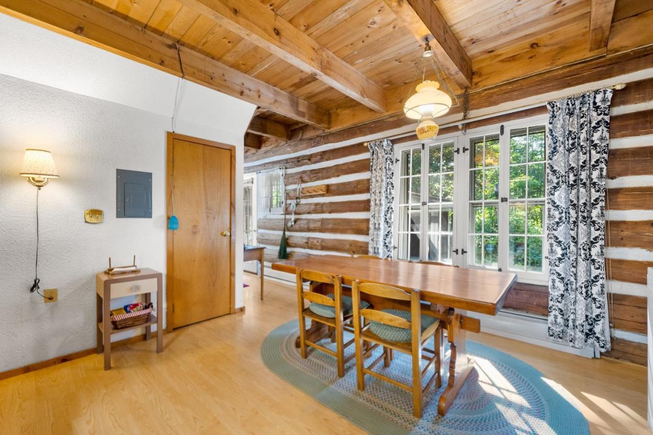 Cozy Condo By Tripp Lake Warrensburg 外观 照片